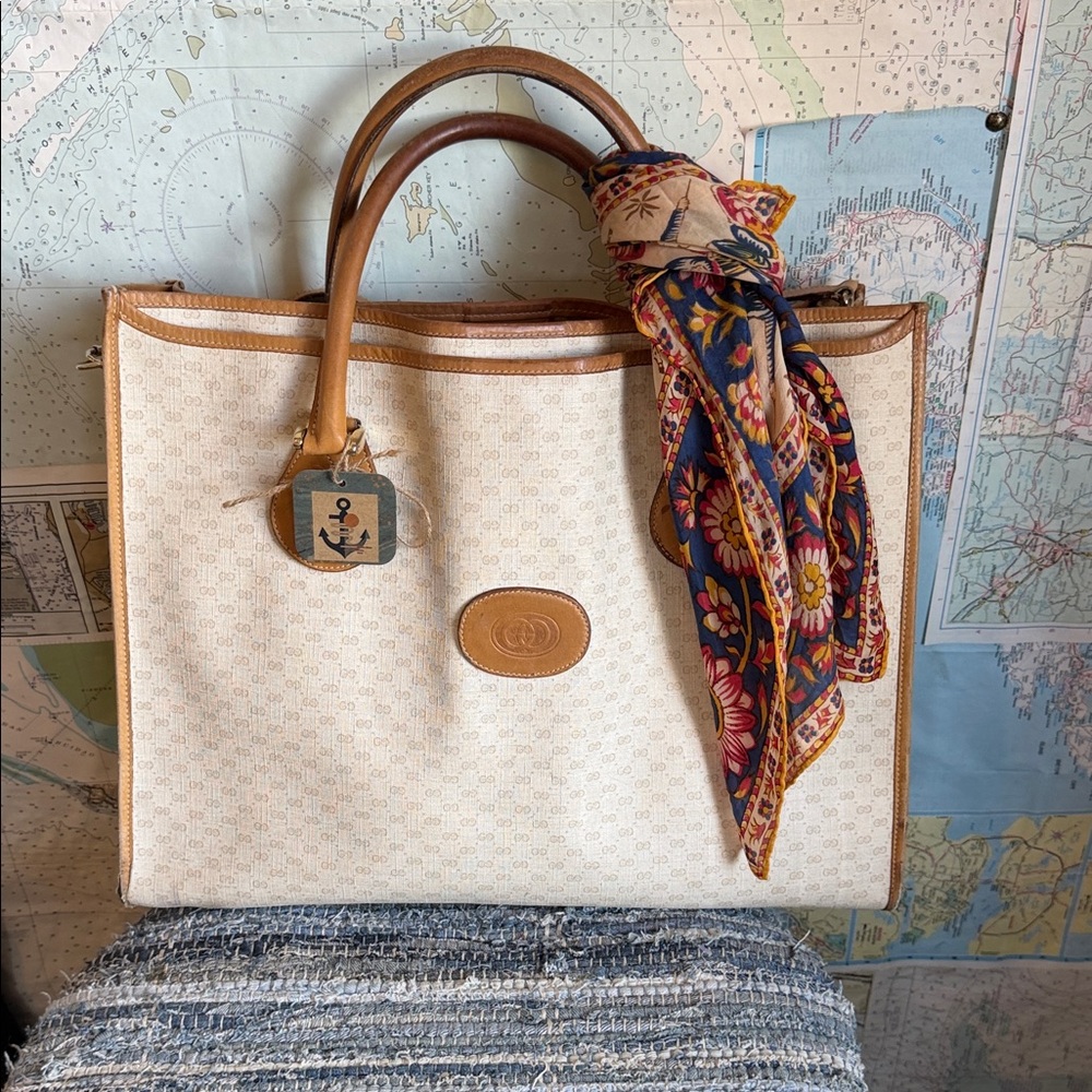Vintage 80’s Gucci Cream Tote Bag with Tan Trim -